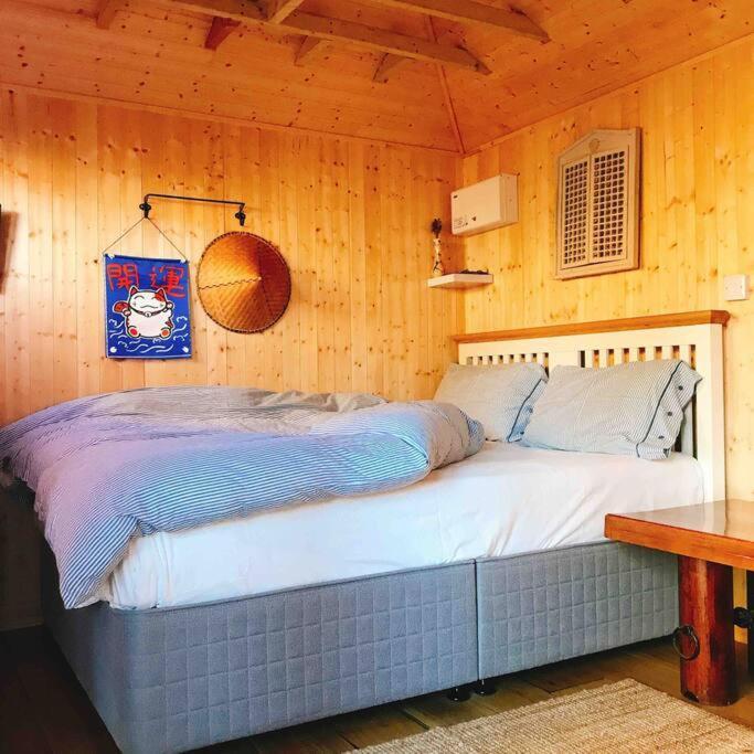Cosy Private Cabin With Parking In Good Location オックスフォード エクステリア 写真